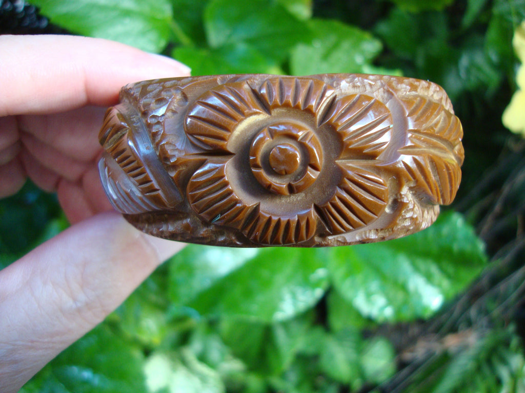 Vintage Chocolate Brown Bakelite Bracelet: Carved Flower & Leaf Design