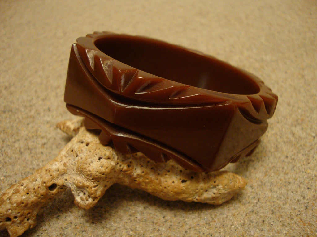 Vintage Chocolate Brown Bakelite Bracelet: Geometric Carvings