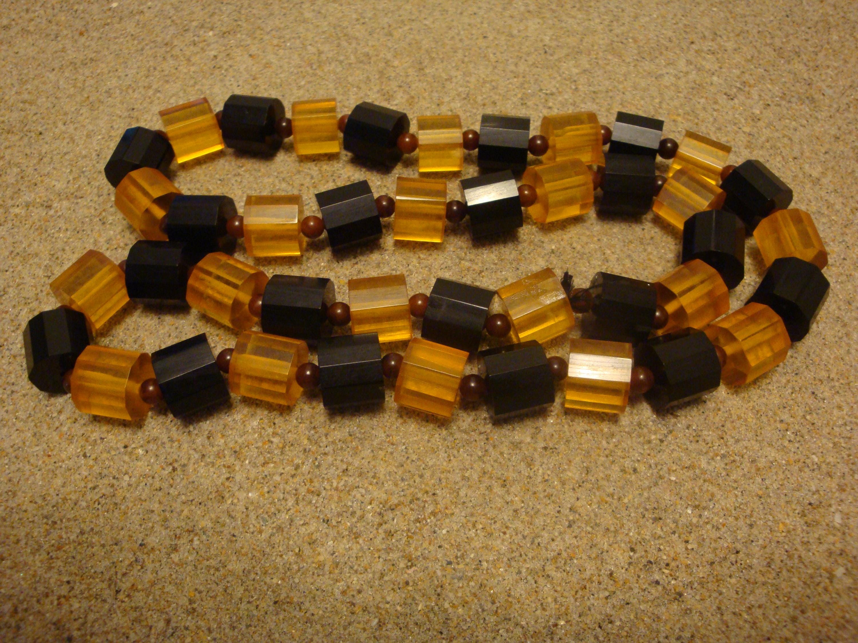 Vintage 30" Bakelite Applejuice/Black 1/2" Faceted Barrel Bead Necklace! 127g!!