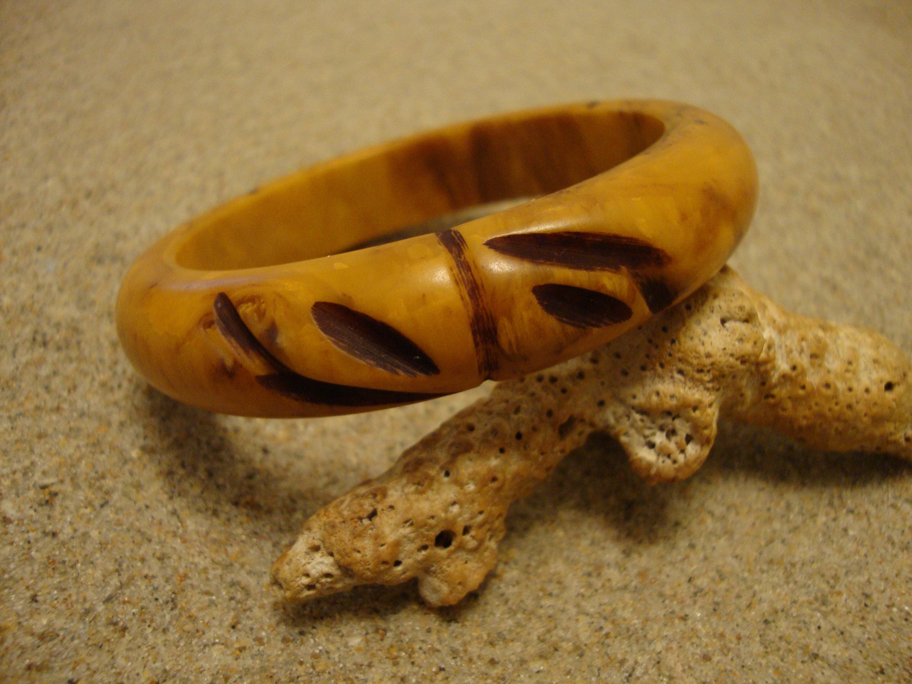 Vintage Bakelite Bracelet! Marbled Butterscotch & Brown Colors; Overdyed Bamboo Carvings!