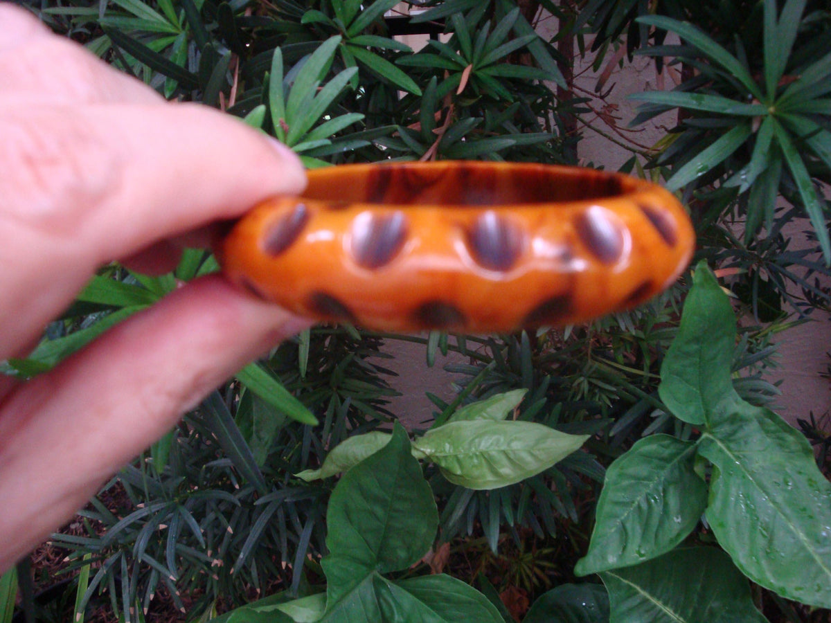 Vintage 3/4" Bakelite Bracelet! Mottled Butterscotch/Brown Color; Staggered Overdyed Dots!