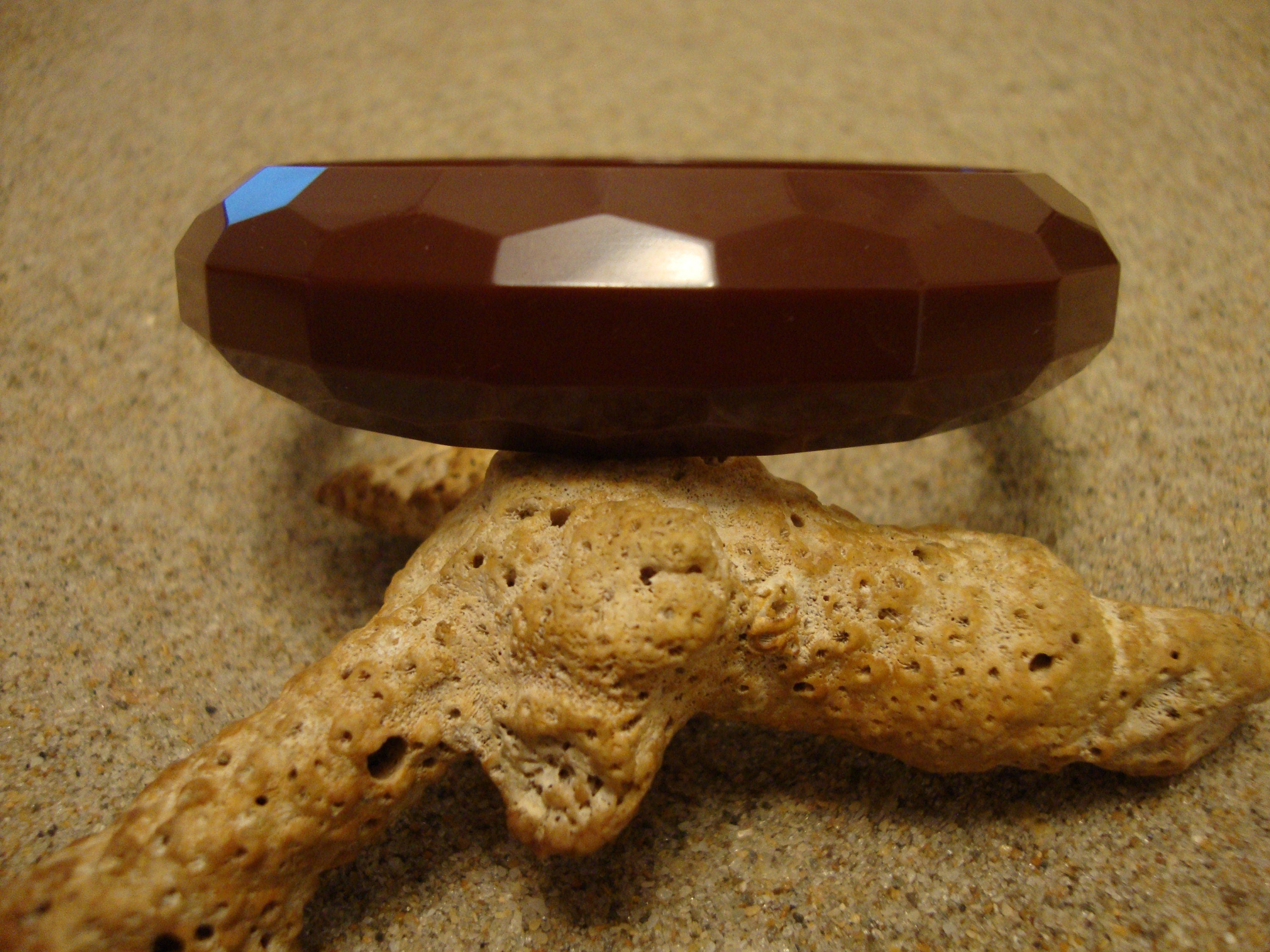 Vintage 3/4" Chocolate Brown Bakelite Bracelet! Rectangular & Pentagon Facets!