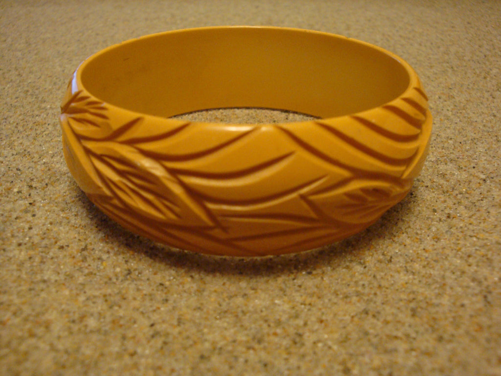 Vintage 1 1/4" Goldenrod Bakelite Bracelet! Four Abstract Flower Carvings!