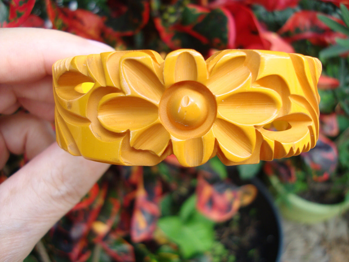 Vintage 7/8" Goldenrod Bakelite Bracelet! Open Work Deep Flower & Leaf Carvings!