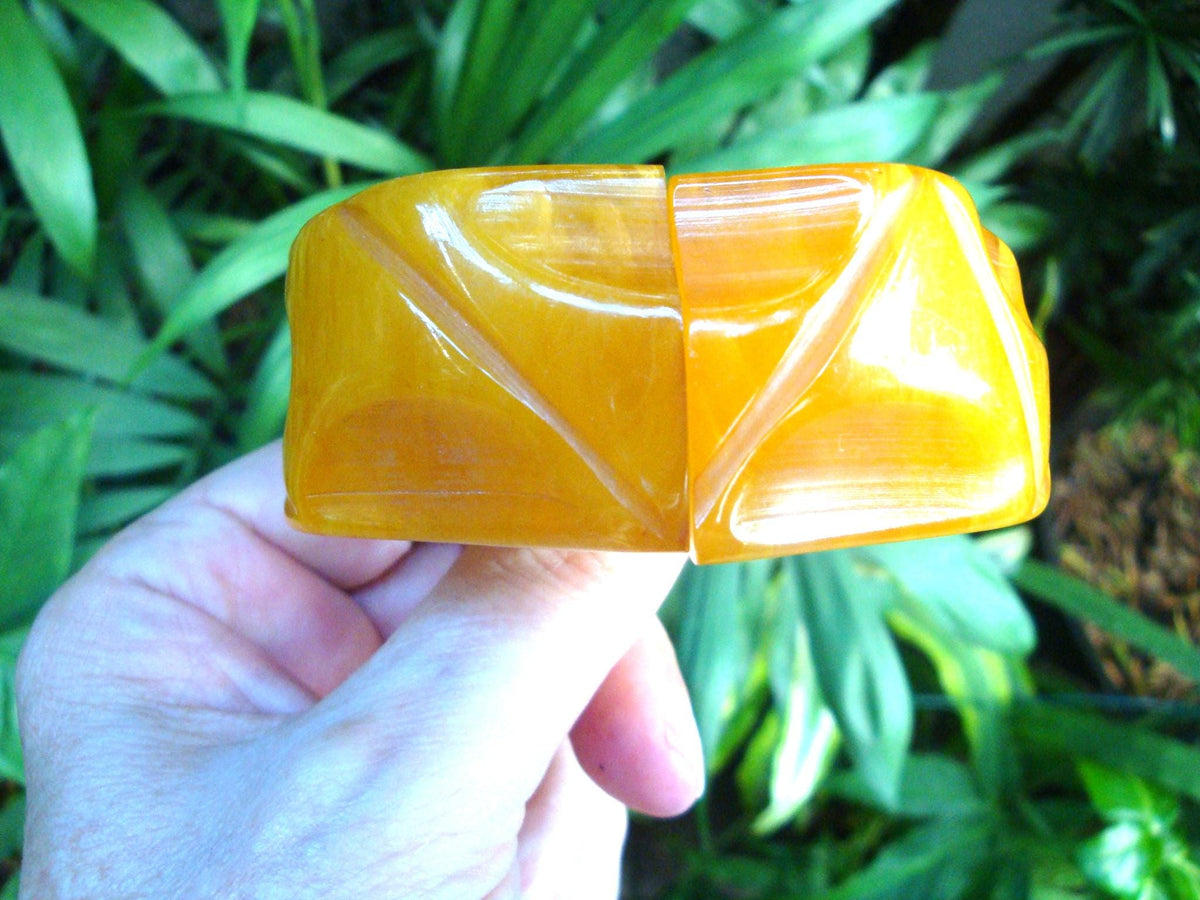 Vintage Marbled Clear & Opaque Yellow Bakelite Clamper Bracelet; Abstract Geometric Design!
