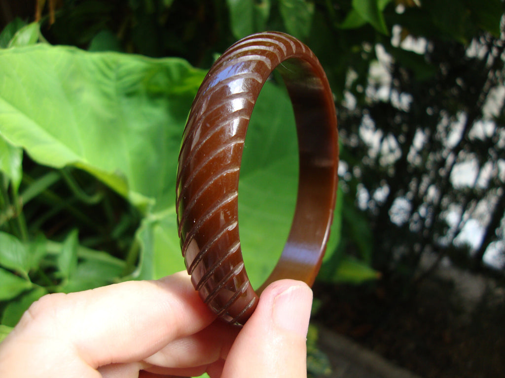 Vintage Chocolate Brown Bakelite Bracelet: Diagonal Carved Bangle