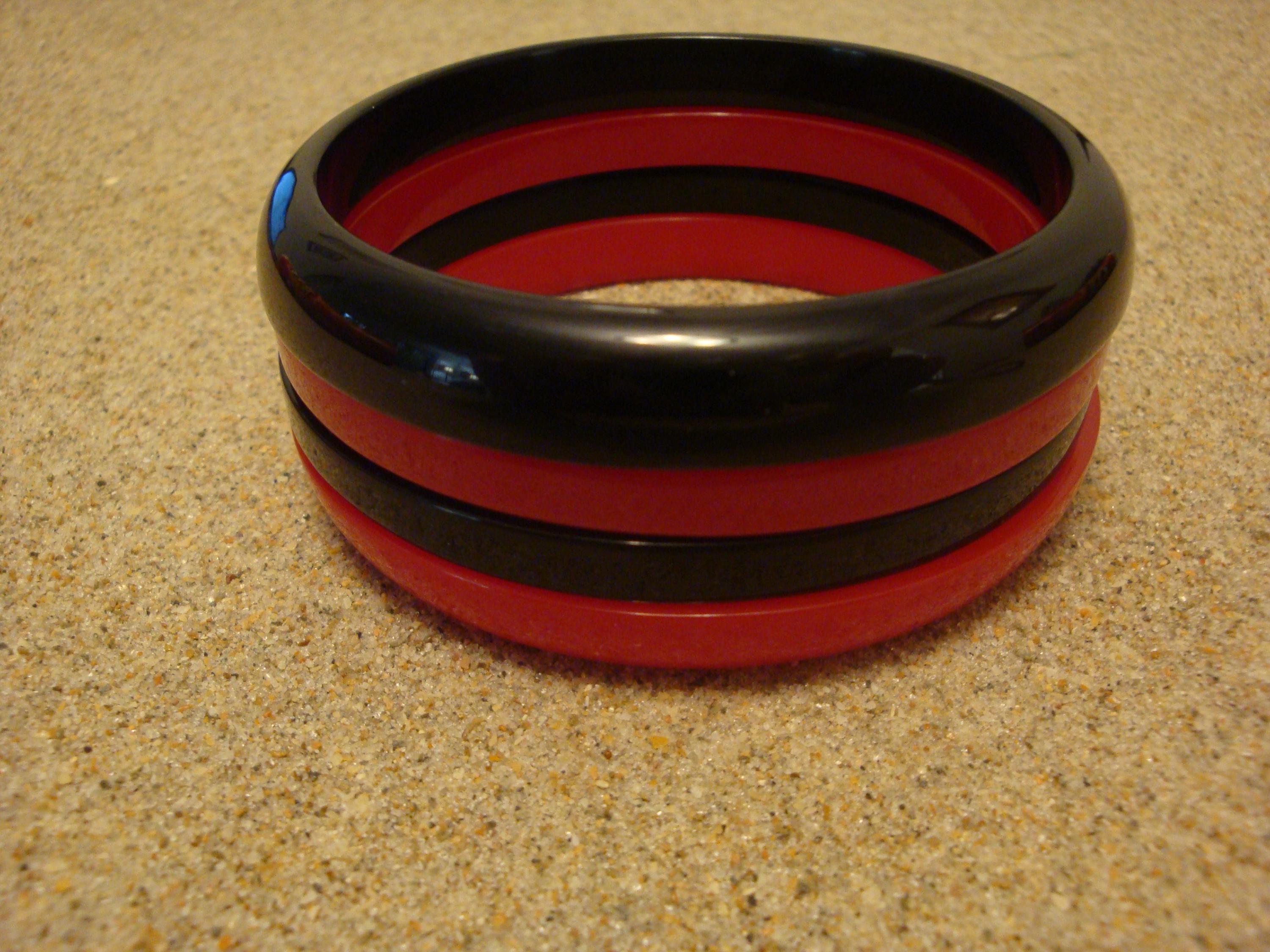Restored Vintage 1 1/4" Cherry Red & Jet Black  Bakelite "Bookend" Bracelet Set!