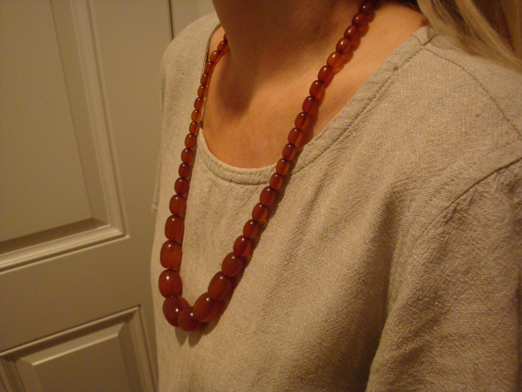 Vintage 26" Bakelite Necklace, Graduated Marbled Amber and Rust Barrel Beads
