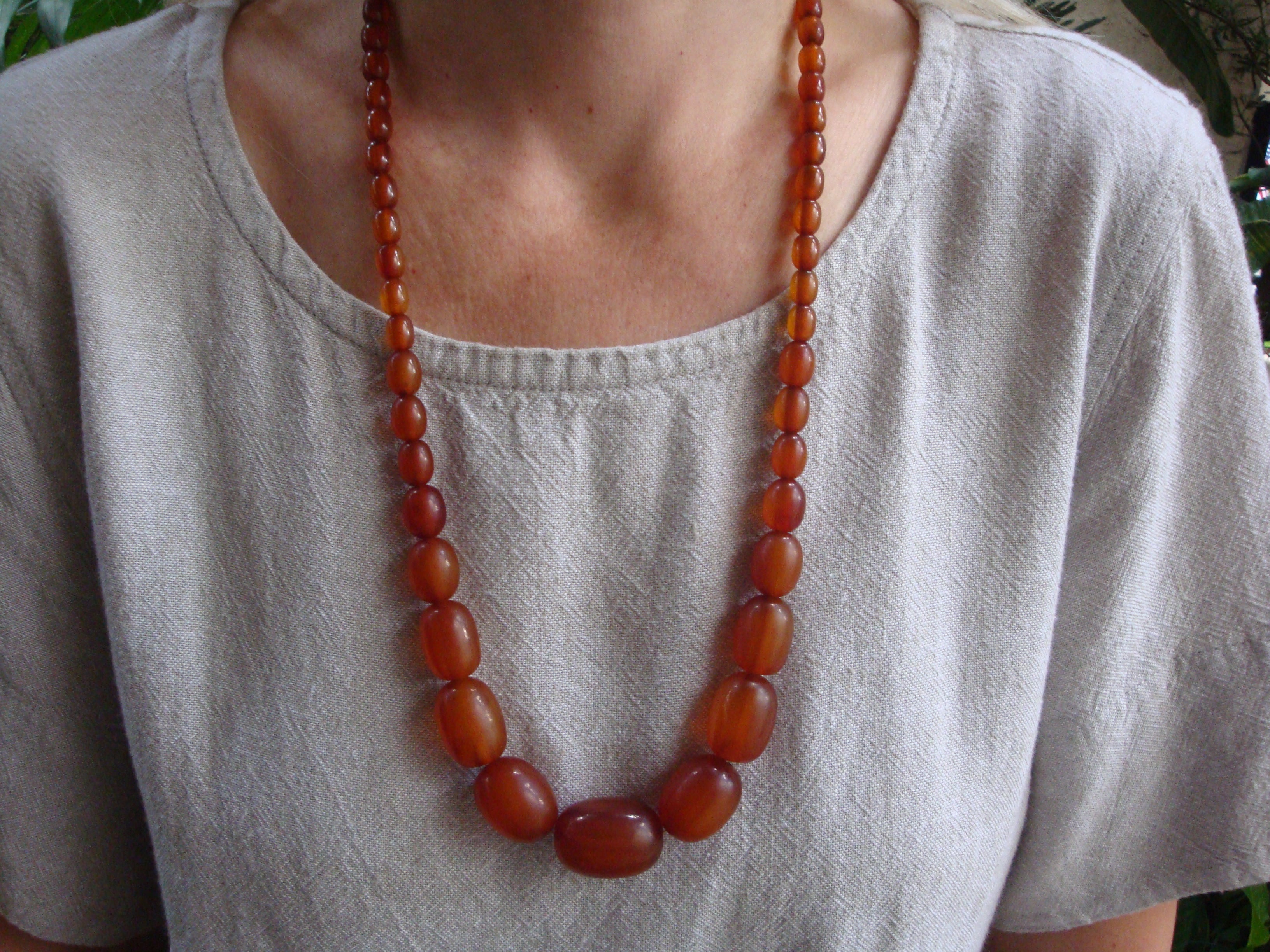 Vintage 26" Bakelite Necklace, Graduated Marbled Amber and Rust Barrel Beads