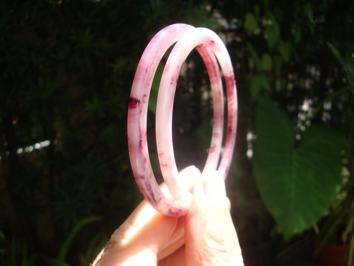 Vintage Bakelite Bracelet Pair: Marbled Purple & Custard Bangles