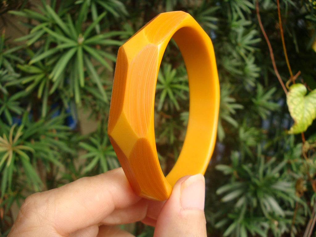 Vintage 5/8" Goldenrod Bakelite Bracelet! Cut Back Diamond Faceted Design!