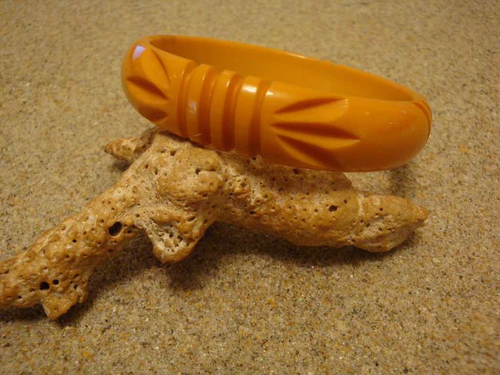 Vintage Goldenrod Bakelite Bracelet: Wheat Sheaf Carvings