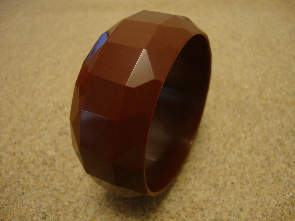 Vintage 1.25" Chocolate Brown Bakelite Bracelet!; Square/Pentagon Shaped Facets!