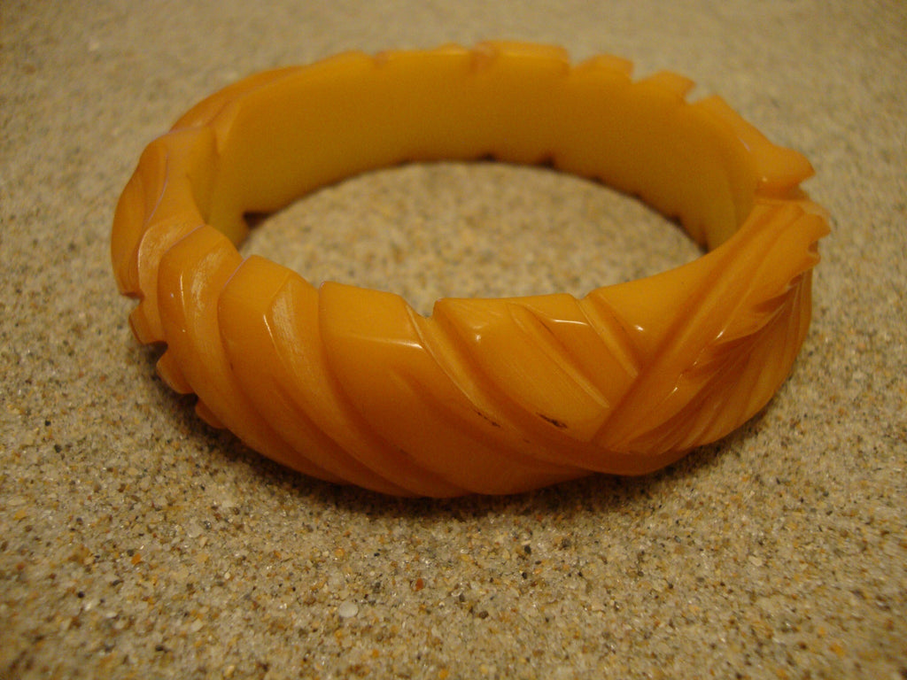 Vintage Yellow Bakelite Bracelet: Carved Flower & Leaf Design