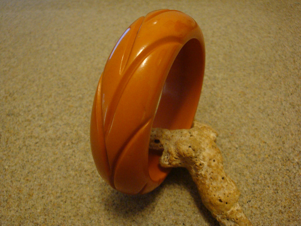 Vintage Burnt Orange Bakelite Bracelet: Abstract Vine Carvings