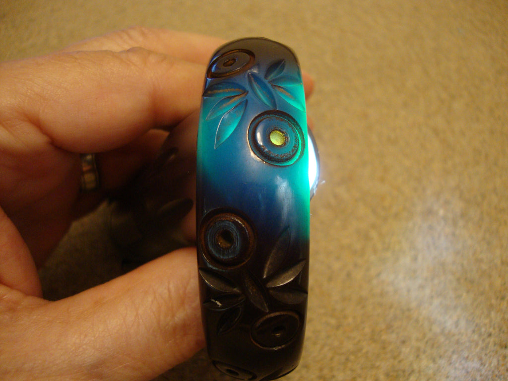 Vintage Midnight Green Bakelite Bracelet: Abstract Floral Carvings