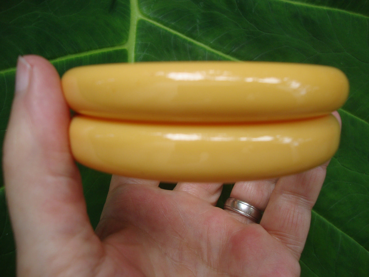 Vintage Pair 1/2" Bakelite Bracelets! Chunky 56g Each; Canary Yellow Color!