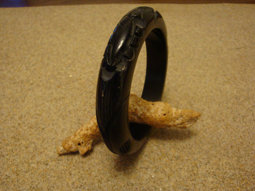 Imperfect Vintage 5/8" True Black Bakelite Bracelet! Abstract Flower Carvings!!
