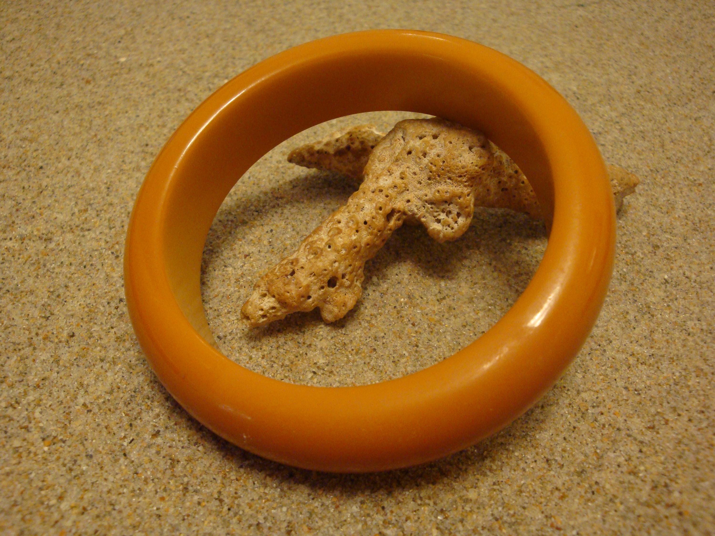 Vintage 3/4" Bakelite Bracelet w/ 3/8" Thick Dome! Solid Butterscotch Color!