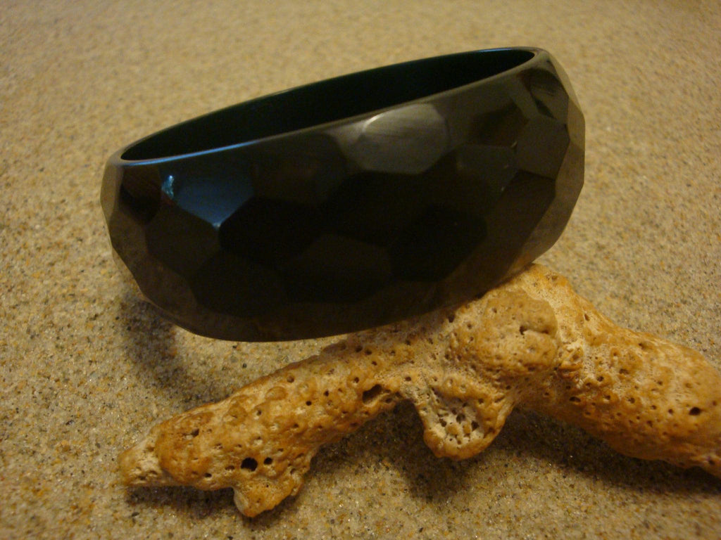 Vintage Green Bakelite Bracelet: Faceted Design, 1-inch