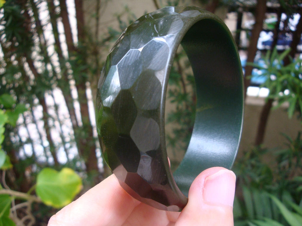 Vintage Green Bakelite Bracelet: Faceted Design, 1-inch
