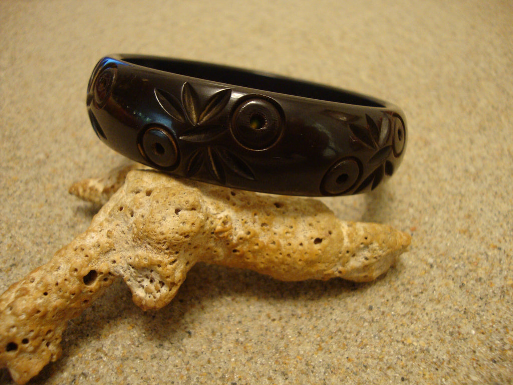 Vintage Midnight Green Bakelite Bracelet: Abstract Floral Carvings