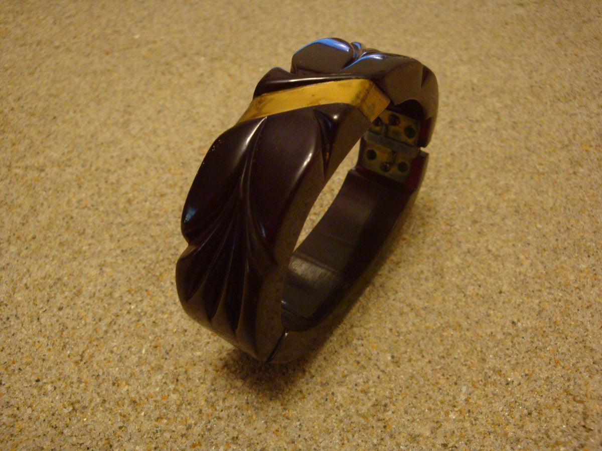 Vintage Bakelite Clamper Bracelet! Mahogany w/ Leaf Carvings & Brass Accent!