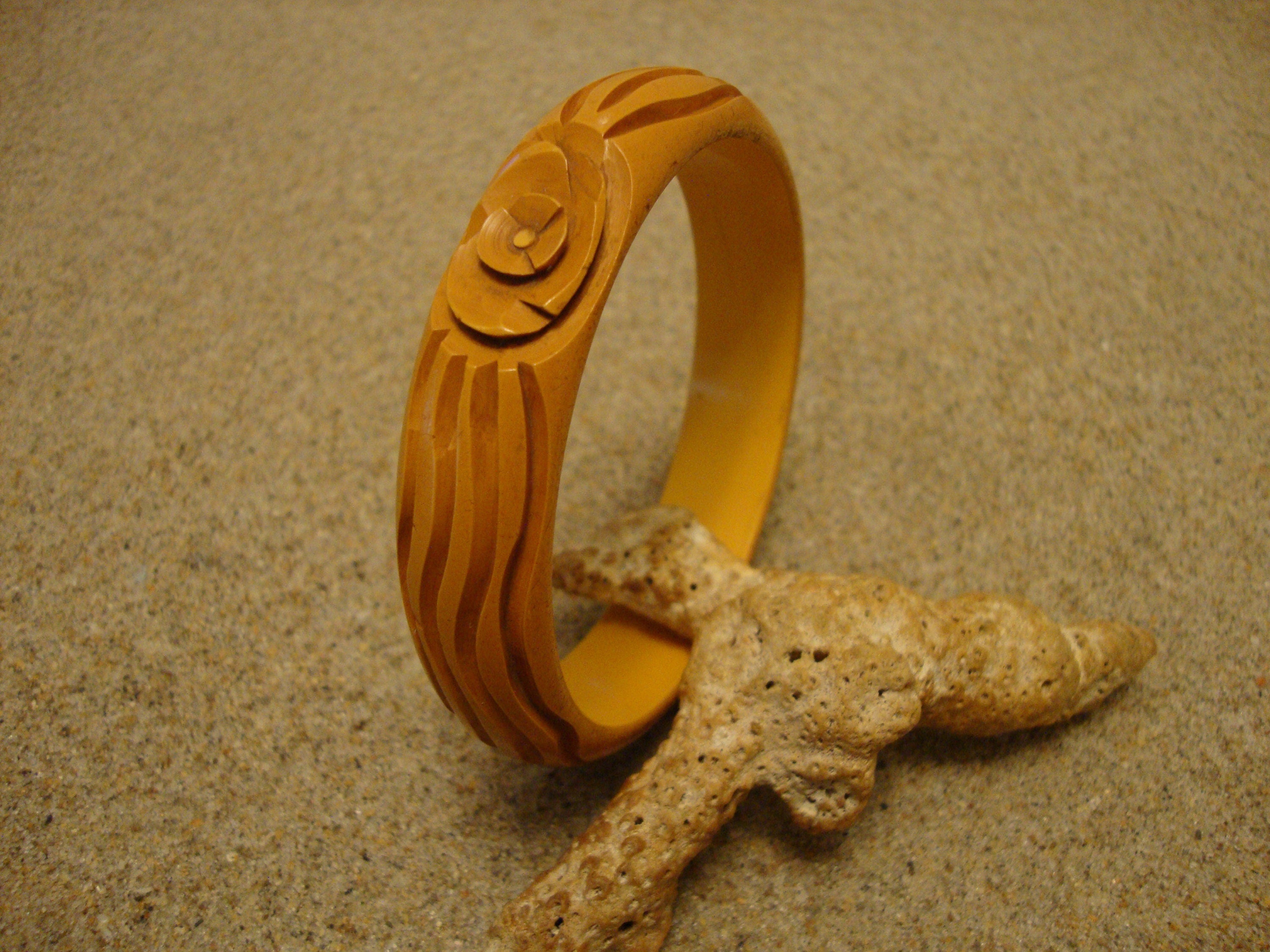Vintage Goldenrod Bakelite Bracelet: 1940s Flower Carvings
