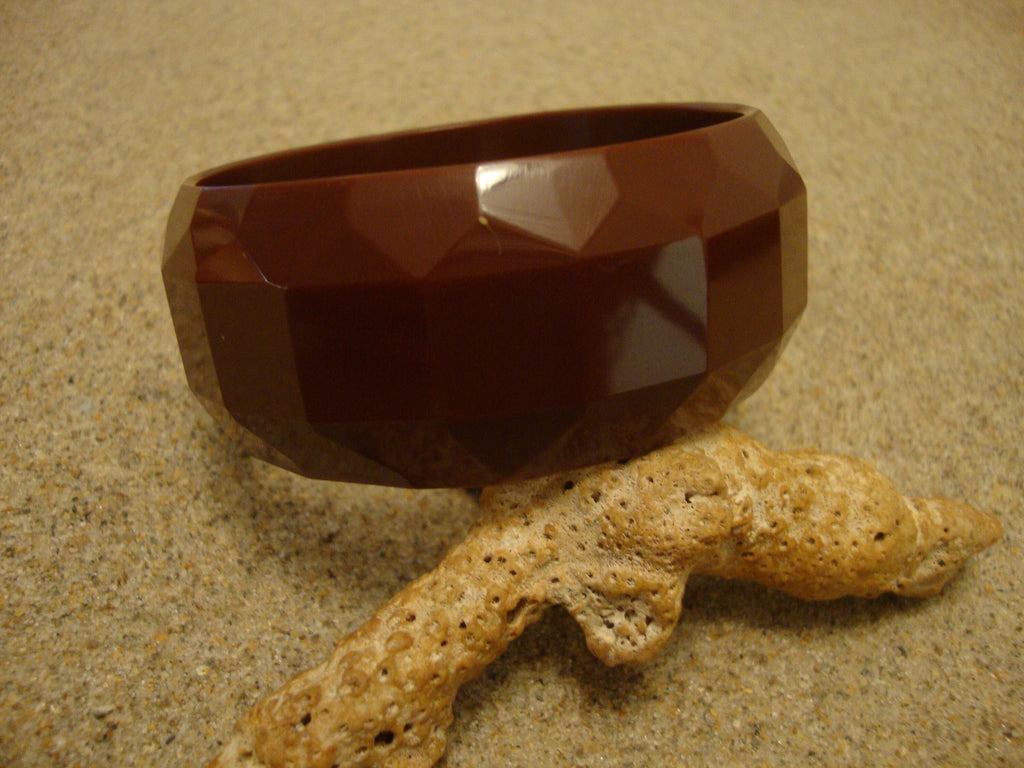 Vintage 1.25" Chocolate Brown Bakelite Bracelet!; Square/Pentagon Shaped Facets!