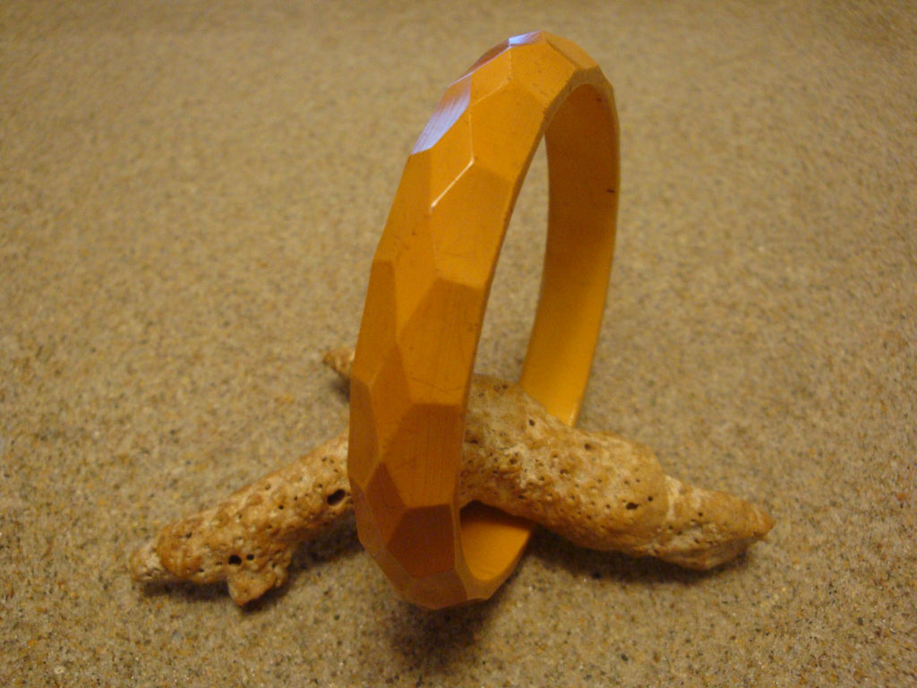 Vintage 1/2" Goldenrod Bakelite Bracelet w/ Diamond & Pentagon Shaped Facets!
