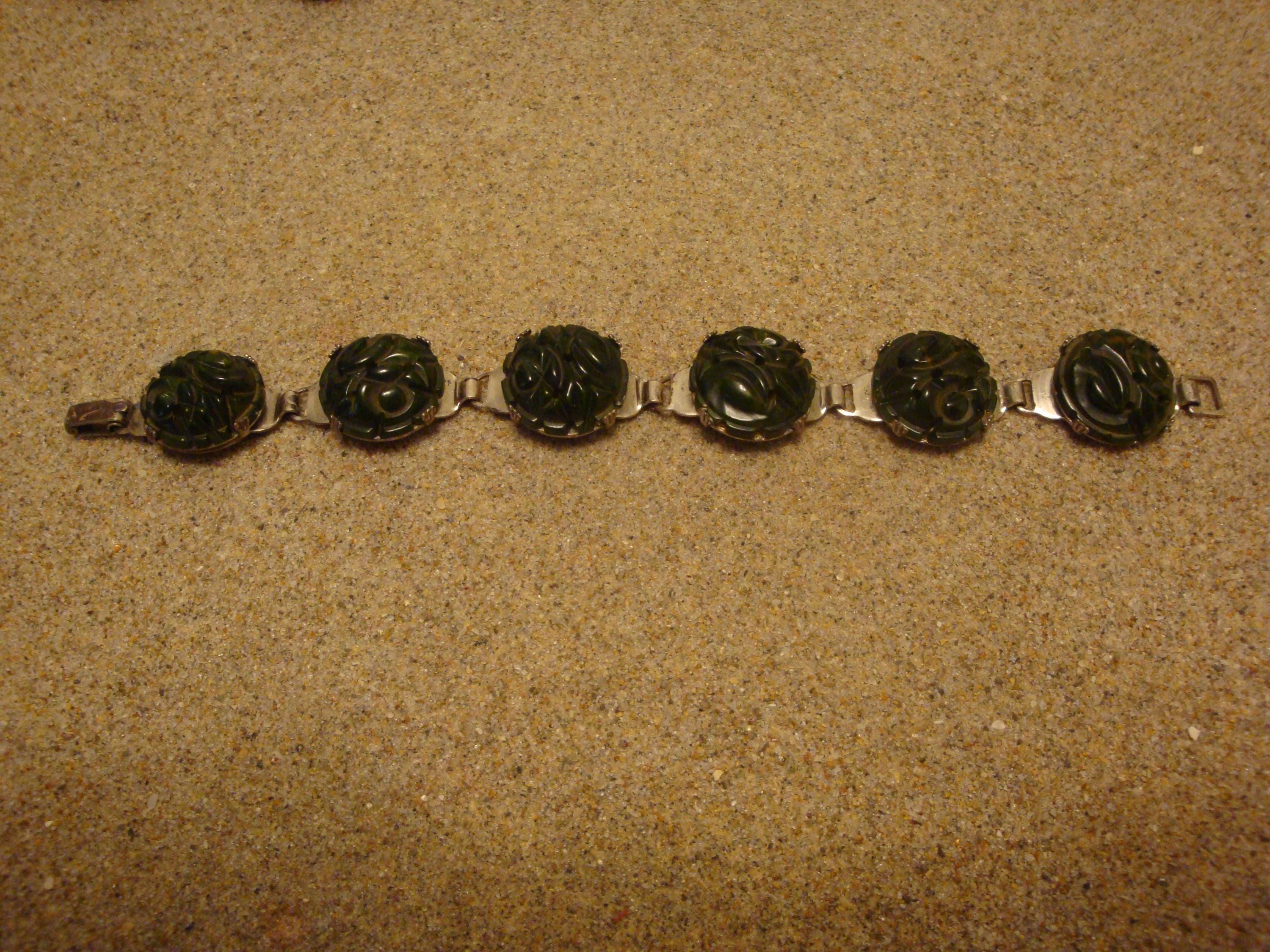 Rare Art Deco Era Bakelite Parure! Carved Marbled Green & Yellow Colors!