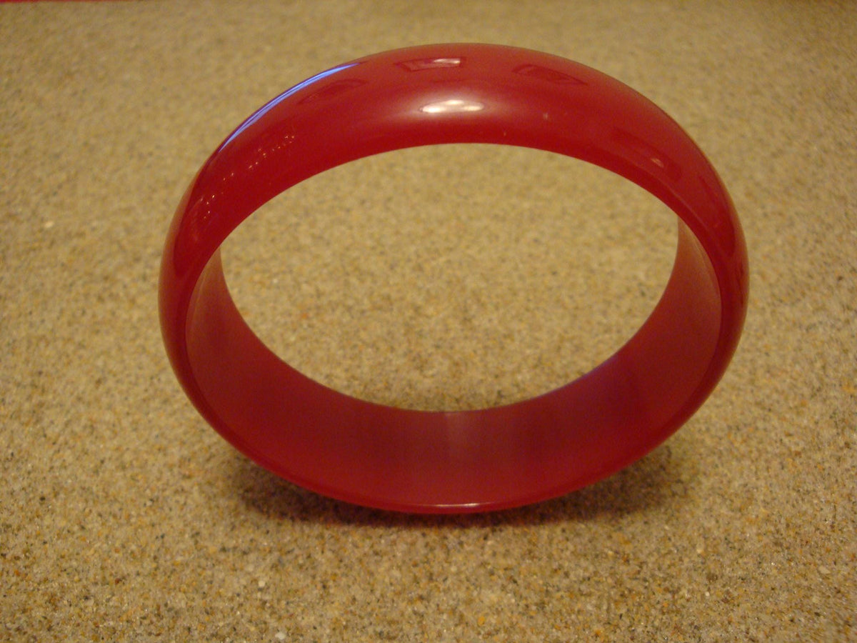 Vintage 7/8" Bakelite Oval Bracelet! Bright Semi Translucent Cherry Red Color!