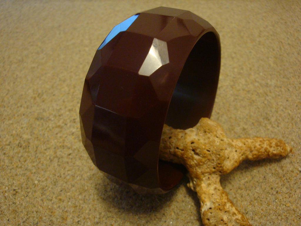 Vintage 1 1/4" Chocolate Brown Bakelite Bracelet! w/ Square & Pentagon Facets!