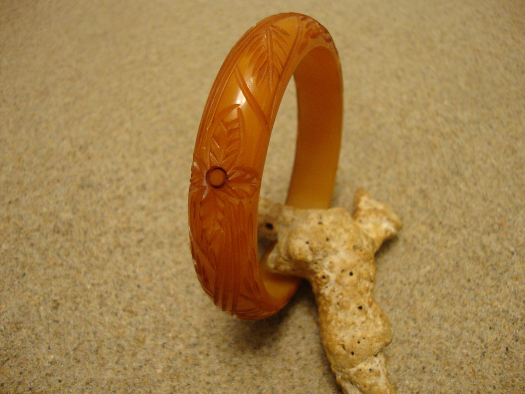 Vintage 5/8" Semi Translucent Butterscotch Bakelite Bracelet! Flower/Leaf Carvings!
