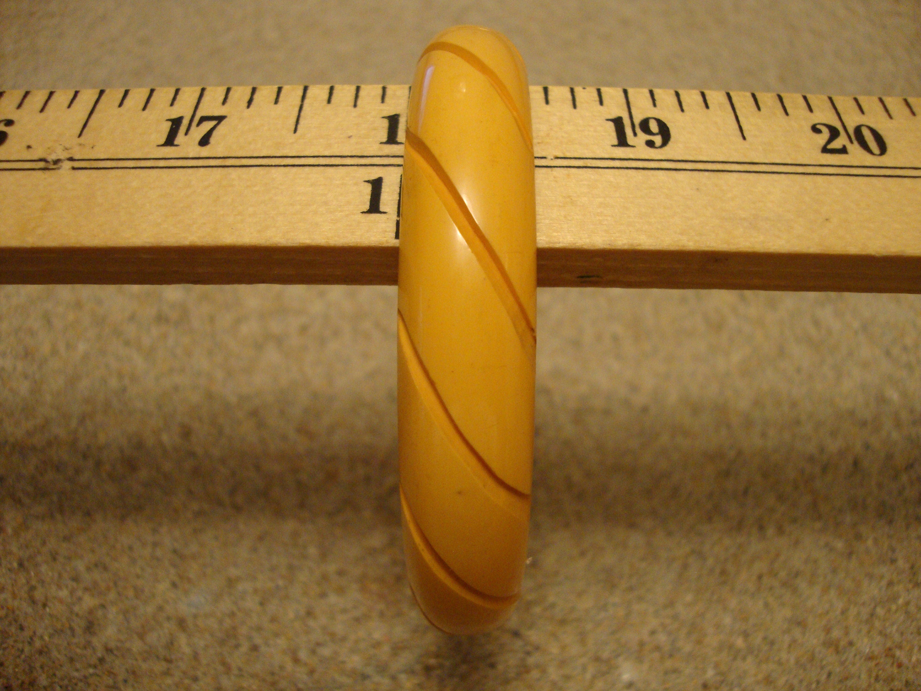 Vintage Goldenrod Bakelite Bracelet: Carved Diagonal Slashes