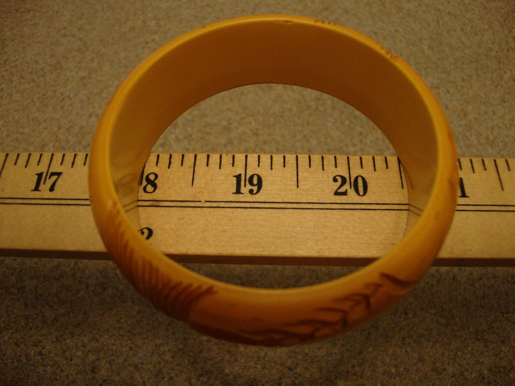 Vintage Goldenrod Bakelite Bracelet: Abstract Carved Design