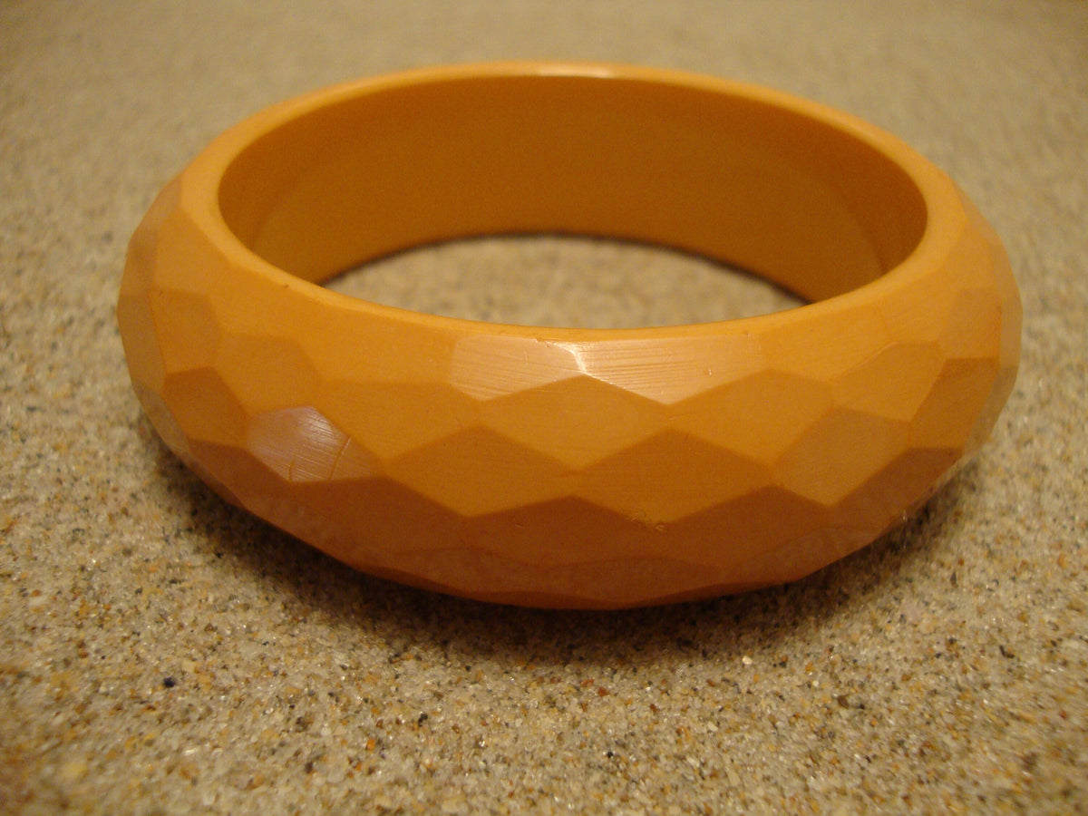 Vintage 7/8" Bakelite Bracelet w/ 3/8" Dome! Diamond & Pentagon Shaped Facets!