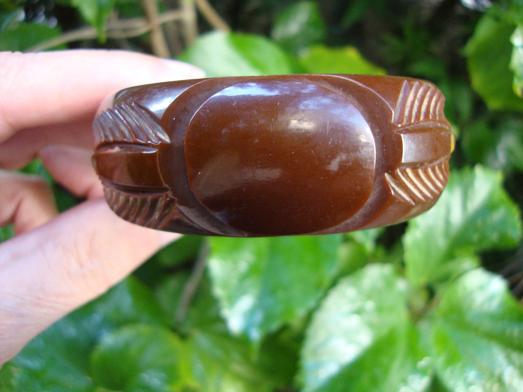 Vintage Dark Chocolate Brown Bakelite Bracelet! Large Carved Flower/Leaf Design!