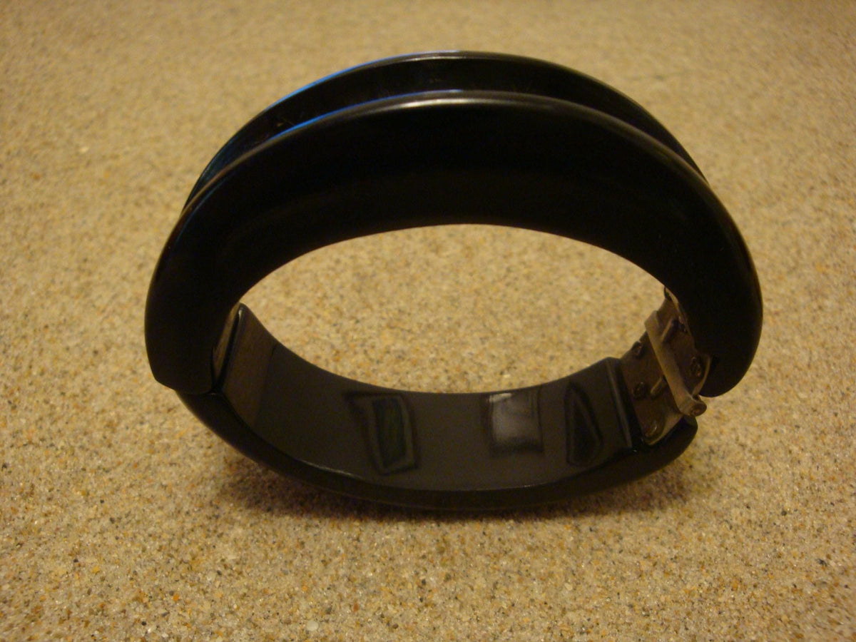 Art Deco Era True Black Bakelite Clamper Bracelet! Sleek Grooved Carved Design!