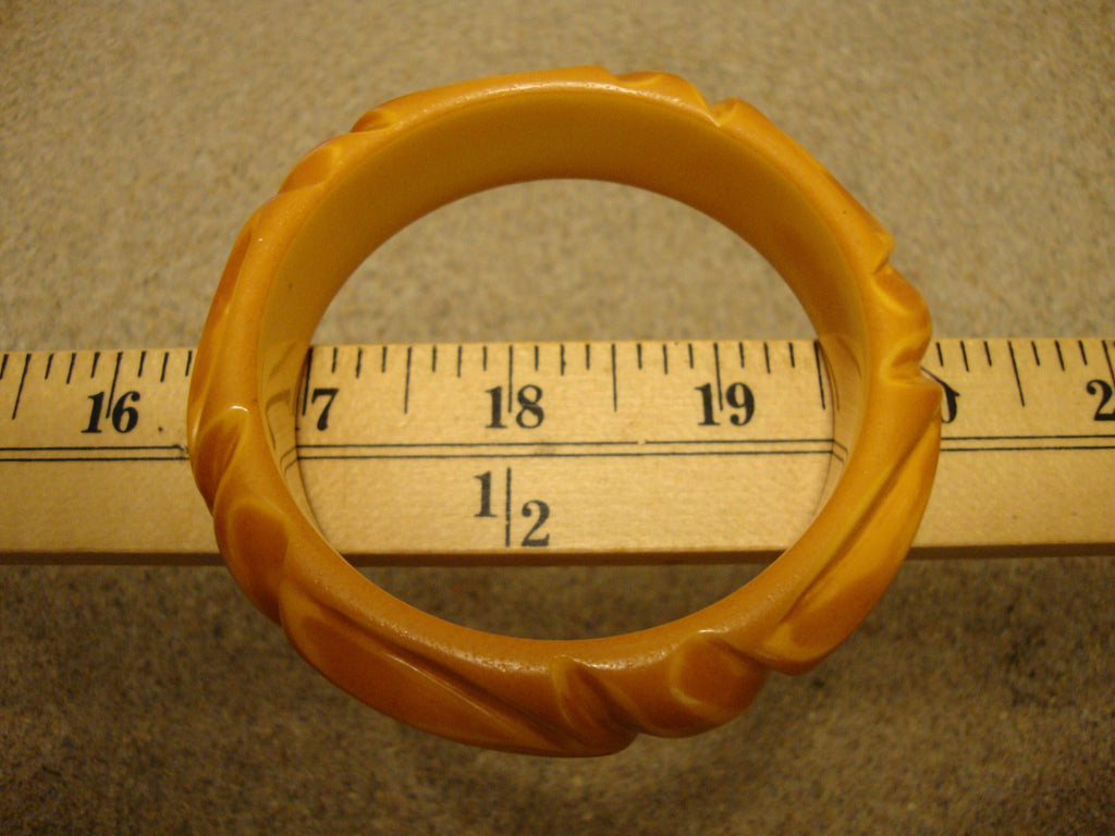 Vintage 3/4" Overdyed Butterscotch Bakelite Bracelet! Abstract Flower Carvings!
