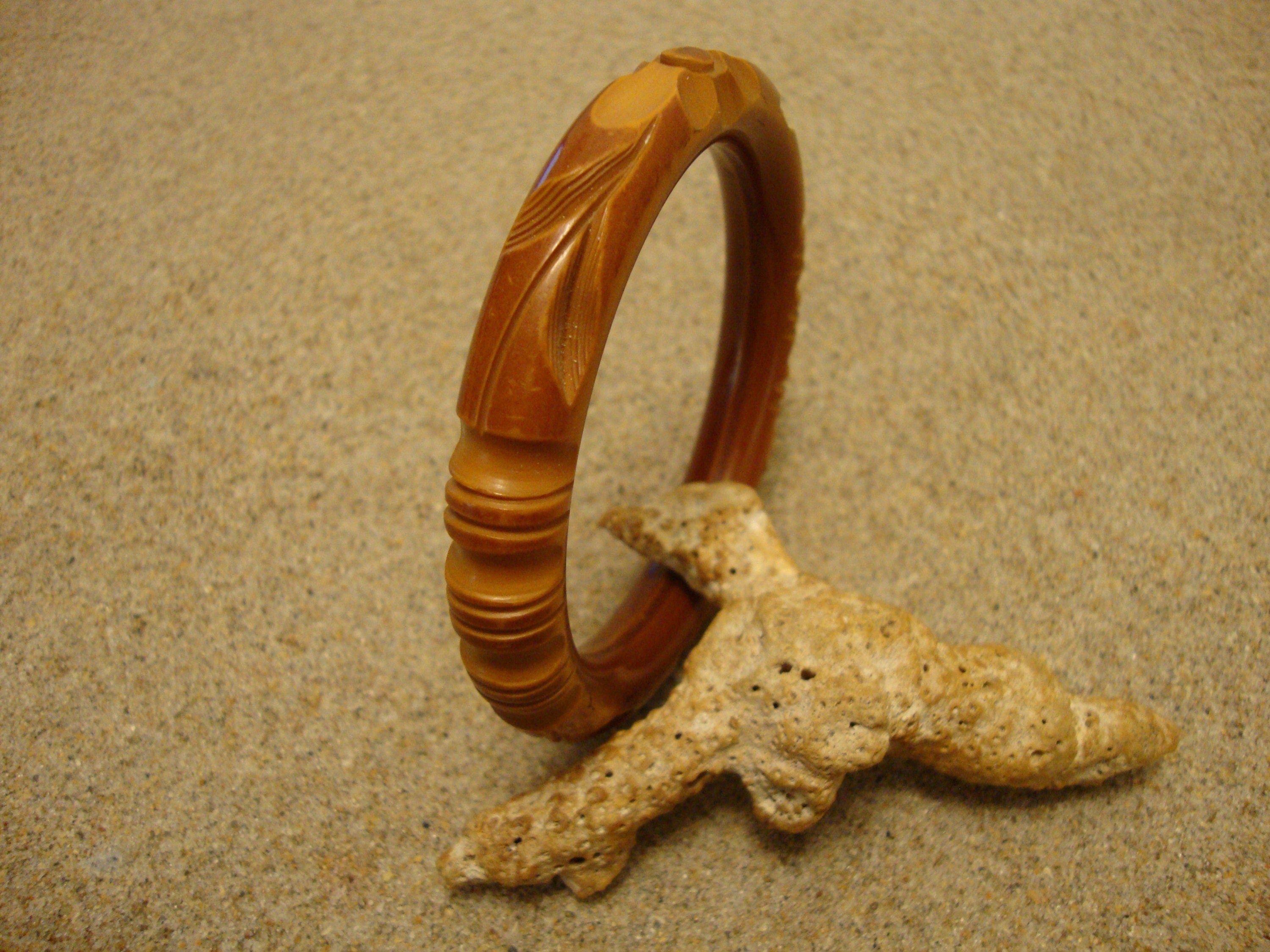 Vintage Brown Overdyed Butterscotch Bakelite Bracelet! Flower/Slash Carvings!!