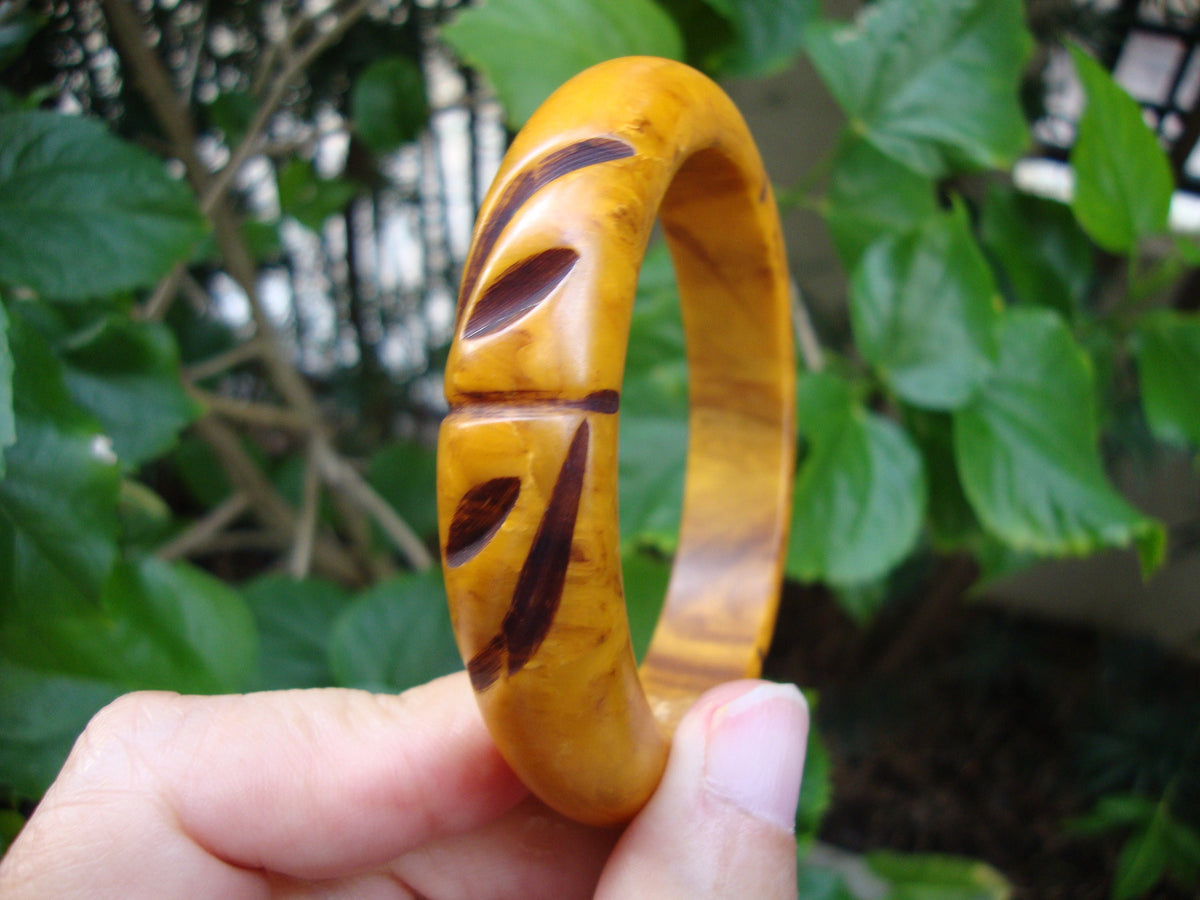 Vintage Bakelite Bracelet! Marbled Butterscotch & Brown Colors; Overdyed Bamboo Carvings!