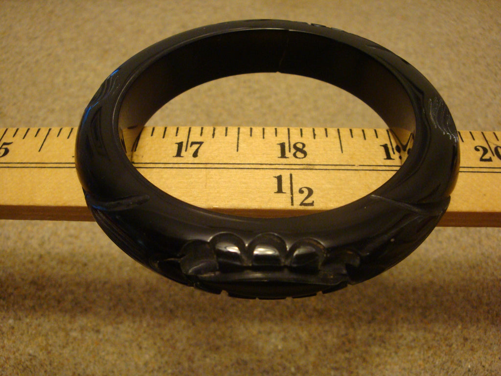 Imperfect Vintage 5/8" True Black Bakelite Bracelet! Abstract Flower Carvings!!