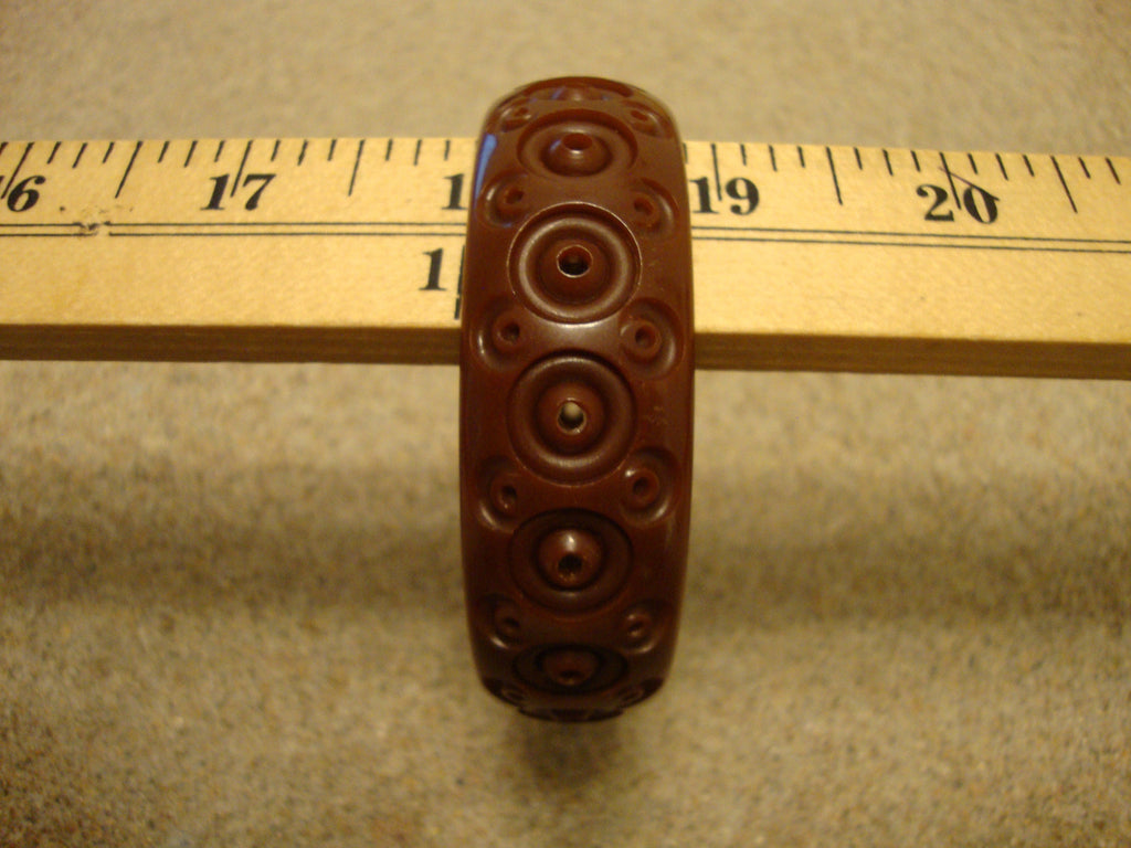Vintage Chocolate Brown Bakelite Bracelet: Pierced Concentric Carvings