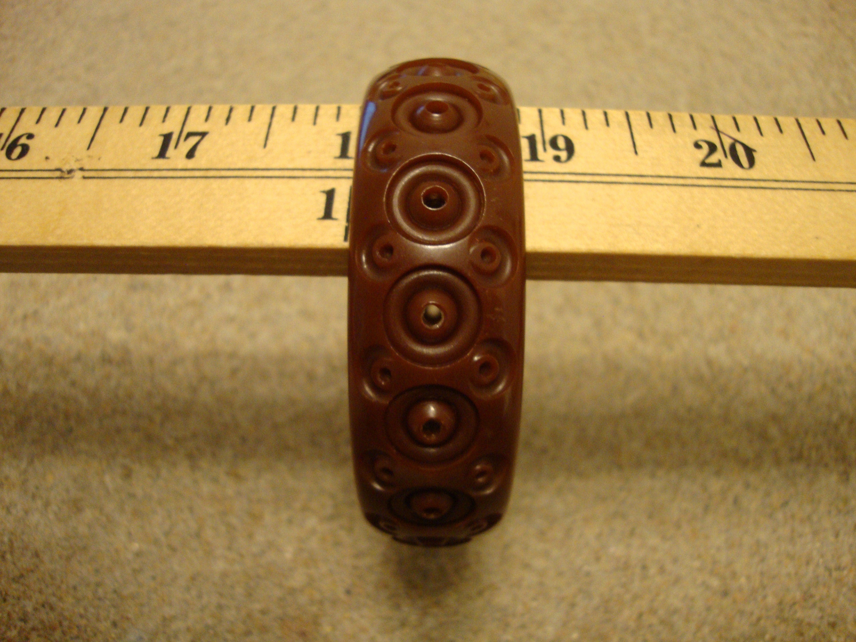 Vintage Chocolate Brown Bakelite Bracelet: Pierced Concentric Carvings