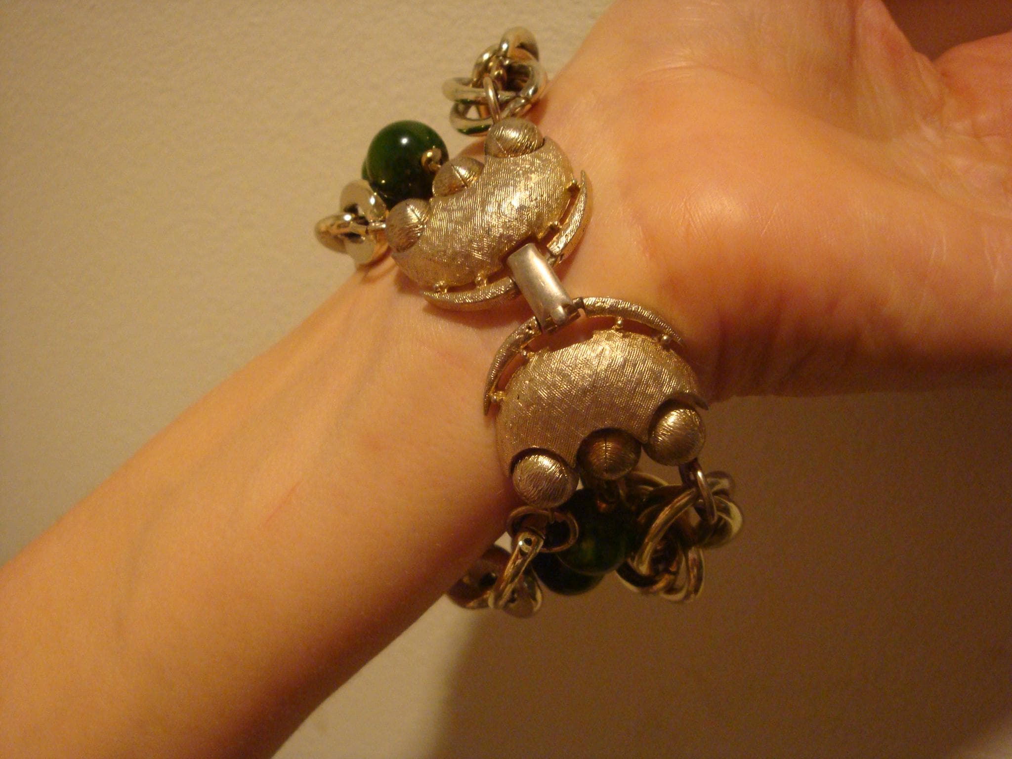 Vintage Marbled Green Bakelite Bead Bracelet with Silver-tone Chain