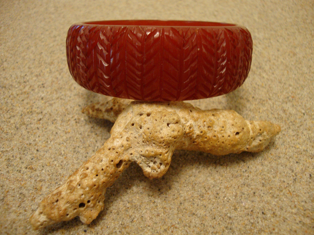 Vintage 1" Bakelite Bracelet! Blood Orange w/ Vertical Branch/Leaf Carvings!