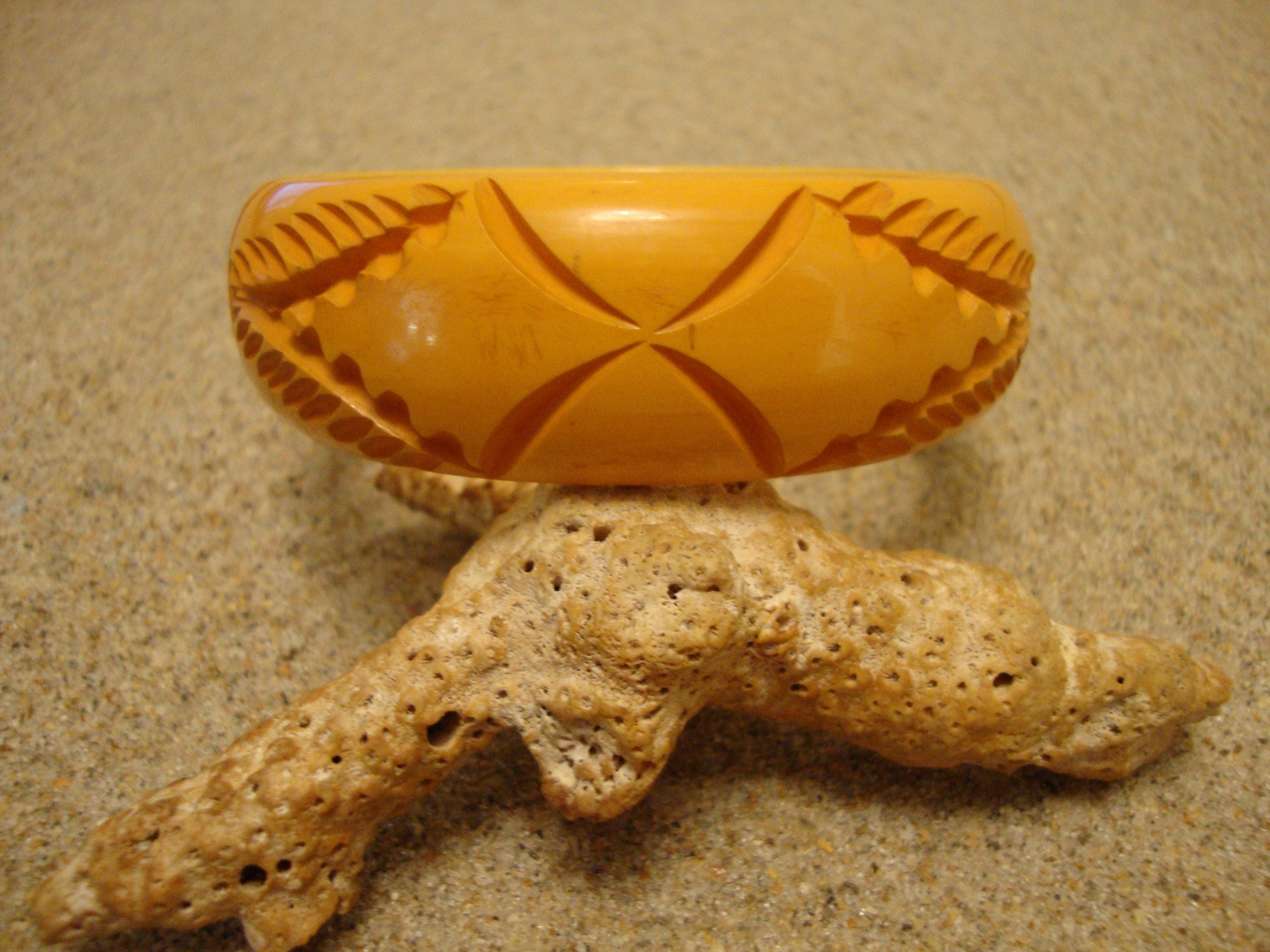Vintage Goldenrod Bakelite Bracelet: Abstract Carved Design