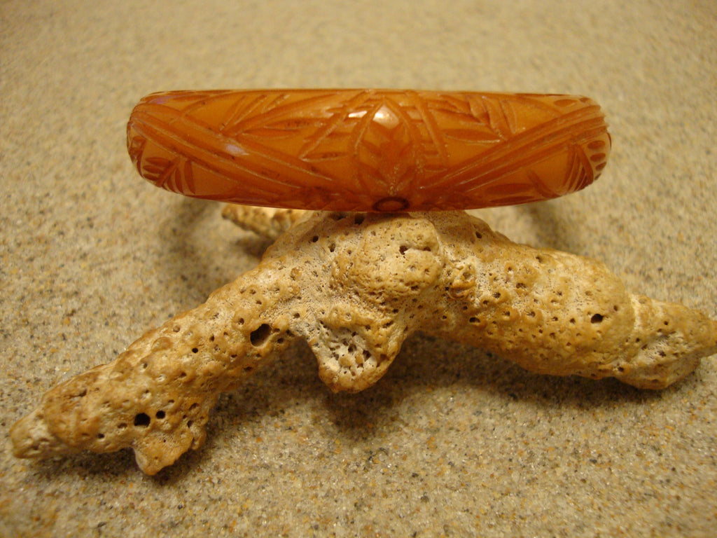 Vintage 5/8" Semi Translucent Butterscotch Bakelite Bracelet! Flower/Leaf Carvings!