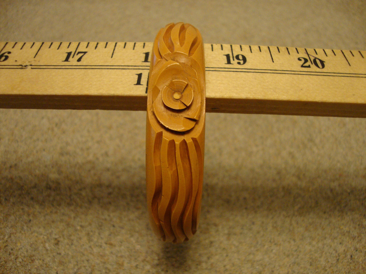 Vintage Goldenrod Bakelite Bracelet: 1940s Flower Carvings